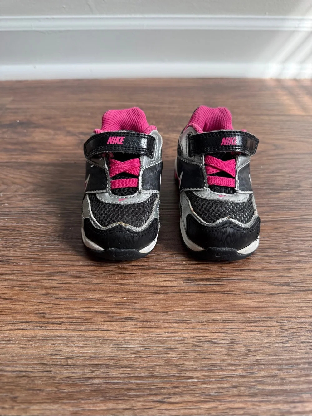 Vintage Nike Shox Black Pink Sneakers Size 4C Baby Girl toddler Shoes 2011